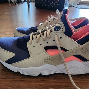 Womens Nike Huarache Oatmeal/ Binary Blue/ Lavaglow- size 9